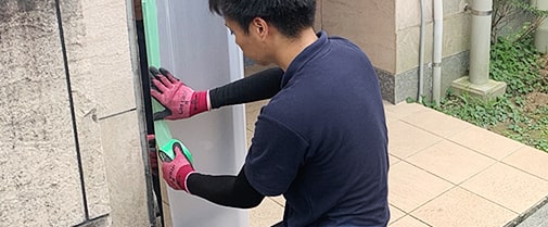 壁・床を傷つけない徹底した養生対策